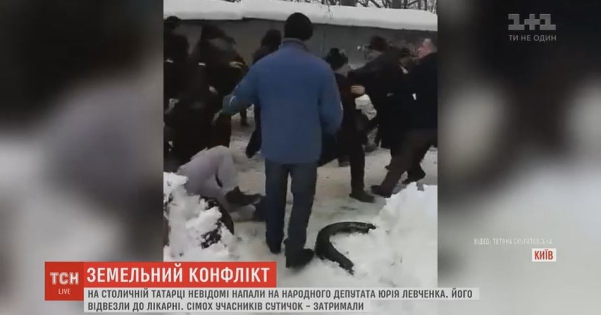 Під час масової бійки за гаражів на столичній Татарці постраждали 10 людей
