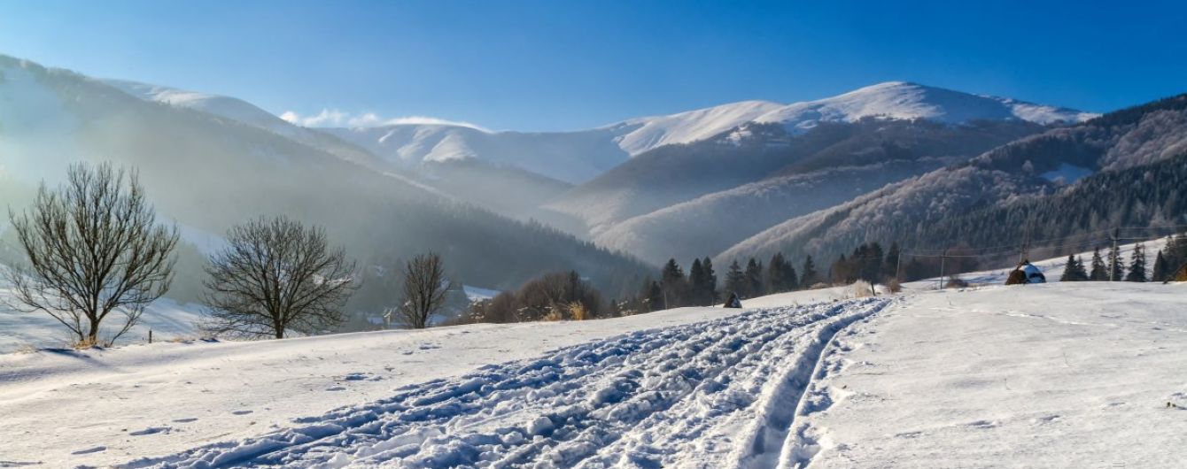В українських Карпатах намело майже 1,5 метра снігу