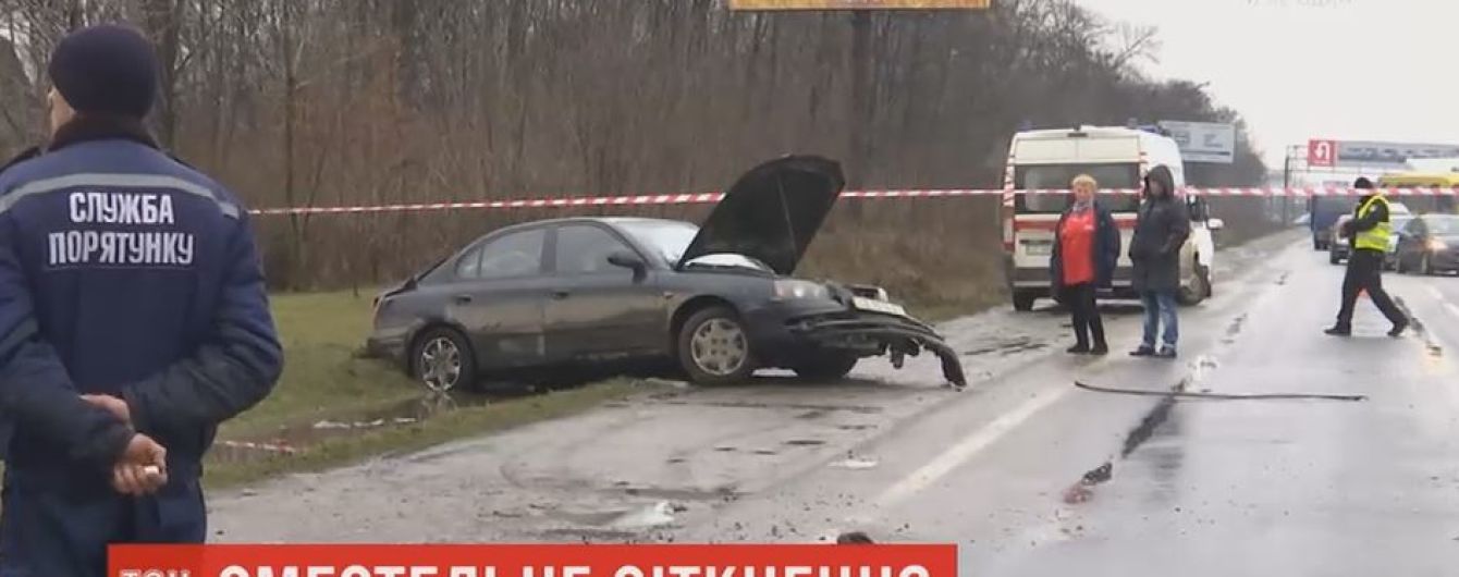 Четверо людей загинуло в аварії під Чернівцями