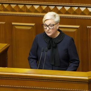 ГПУ викликає оточення Порошенка для вручення підозр через справу Курченка