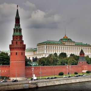 У Кремлі прокоментували ідею Зеленського щодо зміни Мінських угод