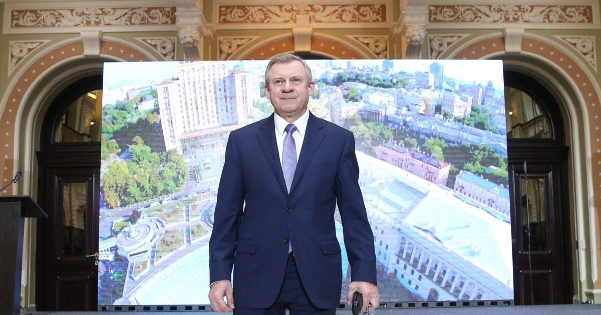 Украина в цифрах. Ежемесячная зарплата главы Нацбанка может достичь почти 400 тысяч гривен