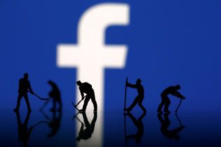 Користувачі Facebook масово вводять у коментарях три букви для перевірки захищеності акаунтів
