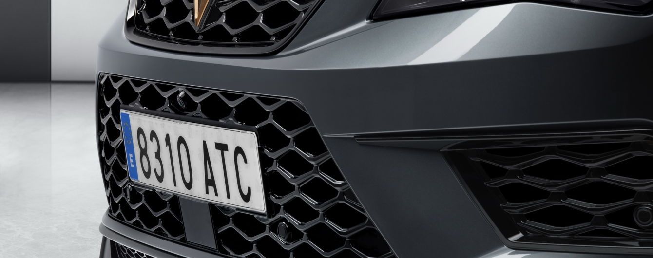 Кроссовер Cupra получит гибридный двигатель