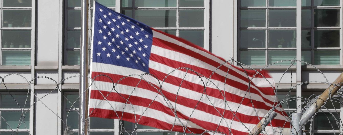 Спецслужбы заподозрили сотрудницу посольства США в РФ в шпионаже