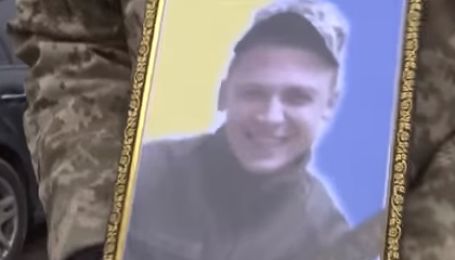 На Житомирщине похоронили 22-летнего командира-десатника, который погиб от пули снайпера