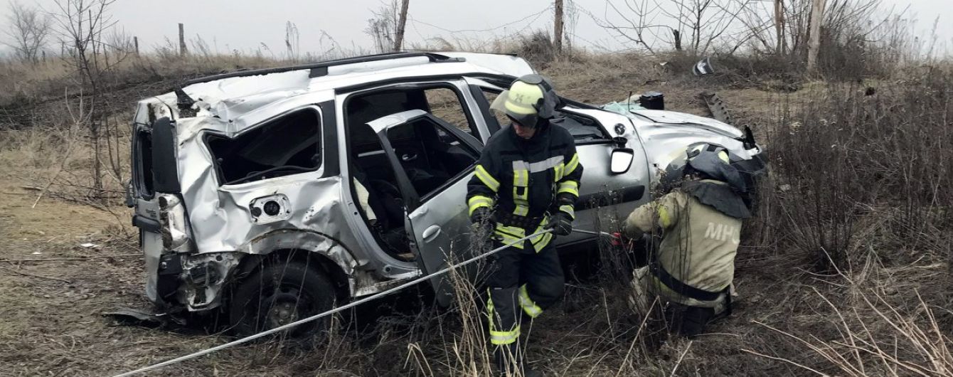 Тройные аварии и горящие авто: появилось видео самых масштабных ДТП Украины