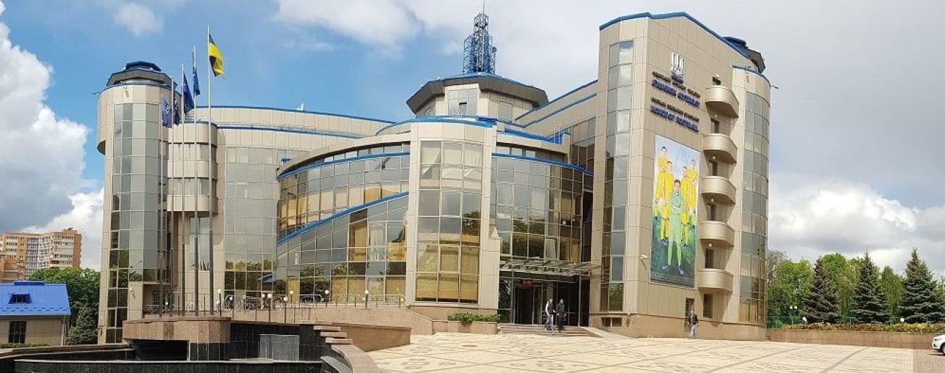 НАБУ проводить масштабні обшуки в будівлі Української асоціації футболу - ЗМІ
