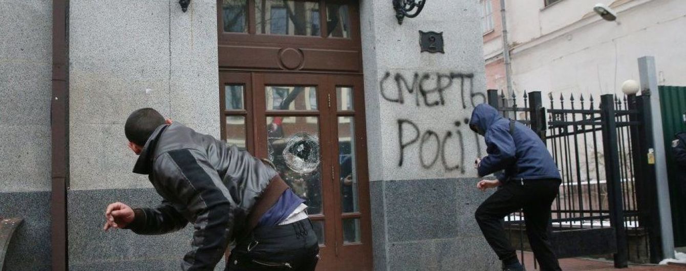 Чем живет центр "русского мира". Глава Россотрудничества бывает в Лавре и обедает с лояльными деятелями