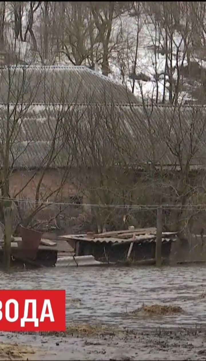 После оттепели несколько городов Украины страдают от паводков