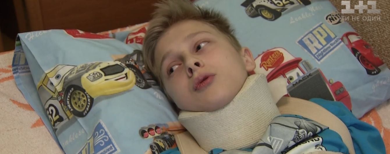 У Києві школярі побили однокласника та зламали йому хребет