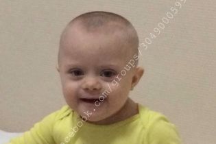 Батьки маленької Варвари благають врятувати донечку