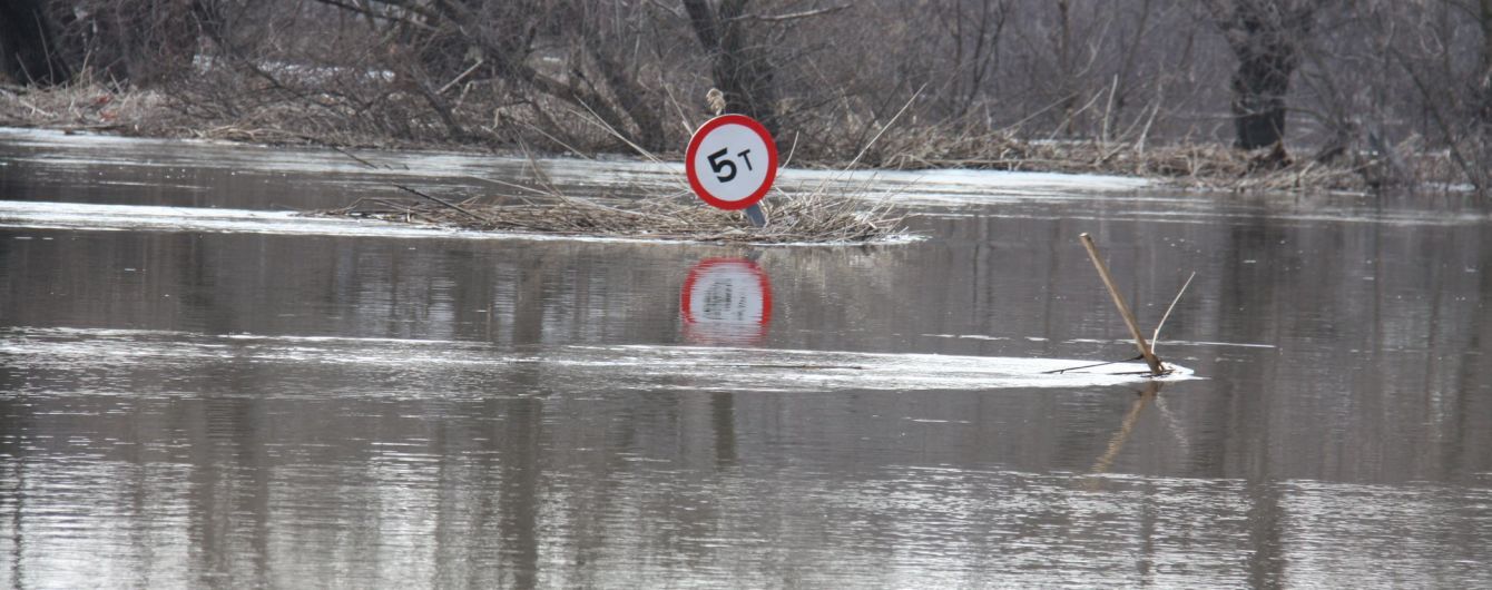 Рятувальники попереджають про паводки та селеві потоки на Західній Україні