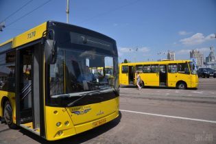 У Києві відновився рух транспорту Харківським шосе, який перекривали мешканці багатоповерхівок