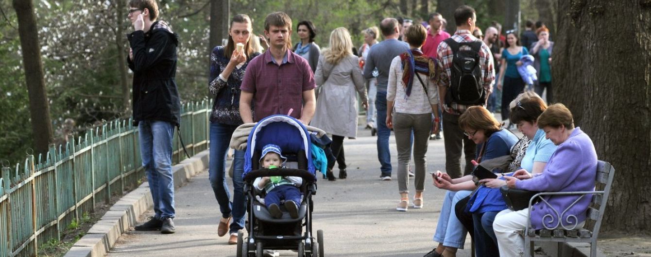 Захід затягнуть дощі, а в решті регіонів ще буде сухо. Прогноз погоди на 17 квітня