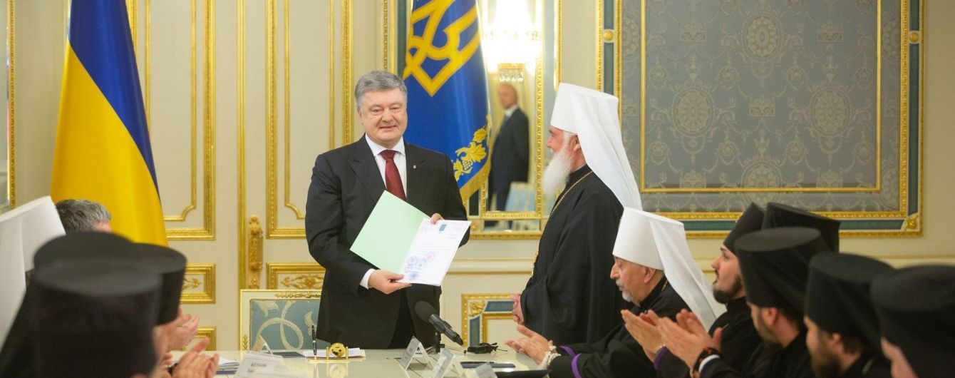 У Лаврова пожалілися, що Порошенко "зіштовхує лобами" вірян