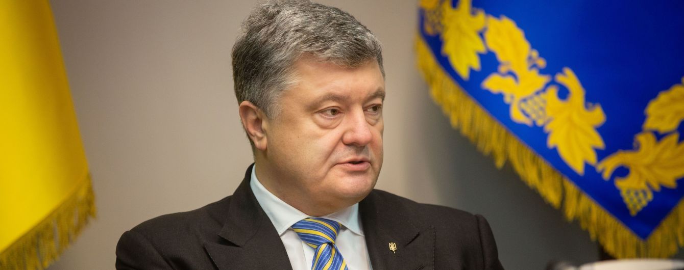 Порошенко будет до последнего дня определяться, пойдет ли на выборы - Сюмар