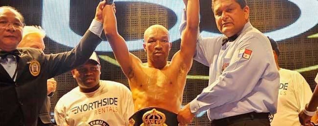 Триразовий чемпіон світу з боксу зламав обидві ноги у ДТП