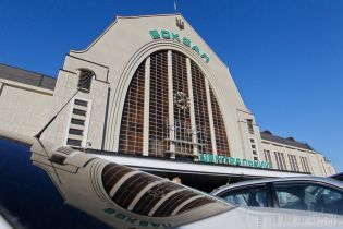 Правительство засекретило информацию о прекращении железнодорожного сообщения с РФ