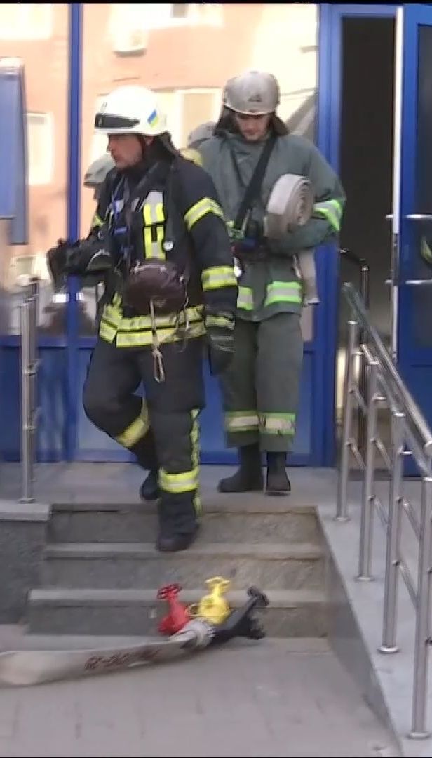 У київському ТРЦ пожежники провели чергову перевірку