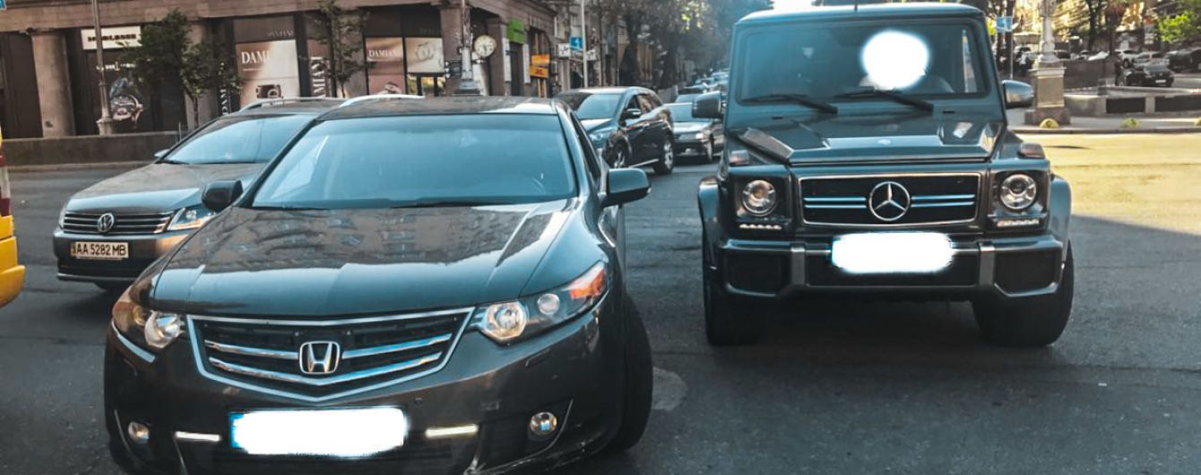 Нападник на Найєма, який втік за кордон, повернеться до України - адвокат