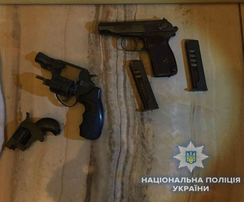 пістолети, тир, ДТП