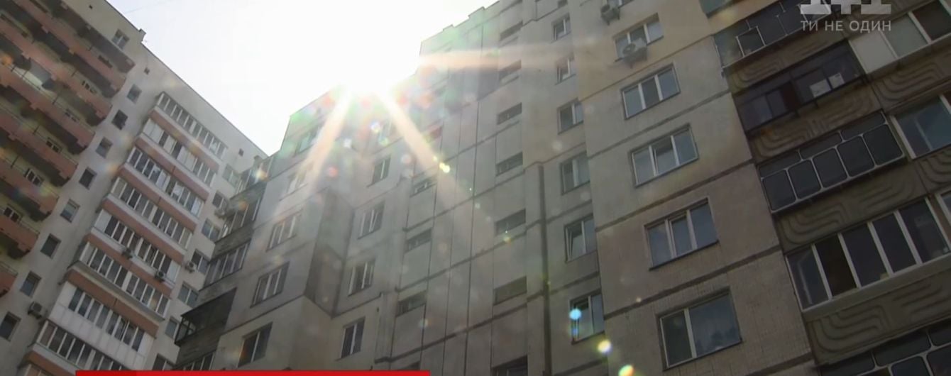 У Броварах малюк випав із вікна 7-го поверху та загинув
