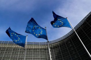 Европарламент одобрил соглашение о зоне свободной торговли между ЕС и Японией