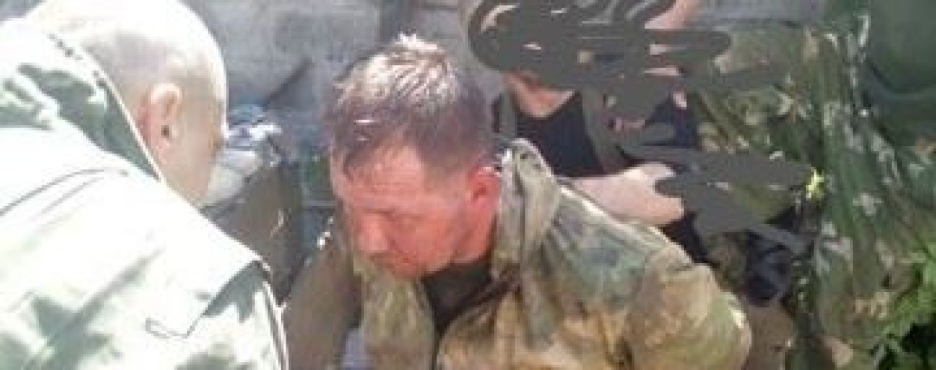 Украинские военные взяли в плен боевика