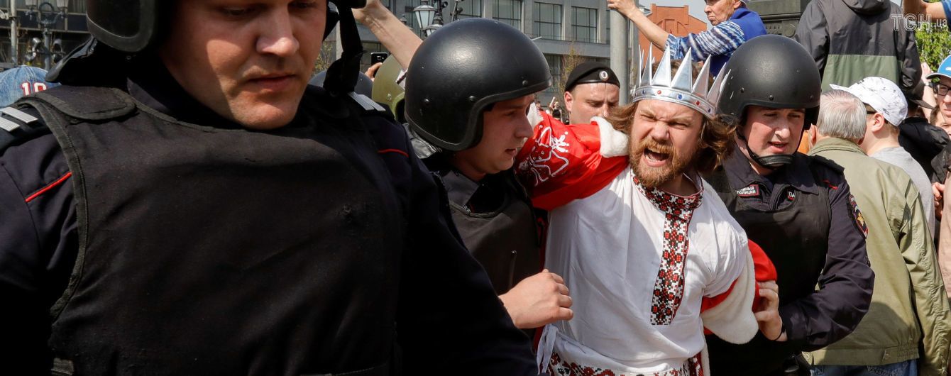 ЗМІ переконують, що мерія Москви фінансувала "казаків", які атакували учасників акції протесту опозиції