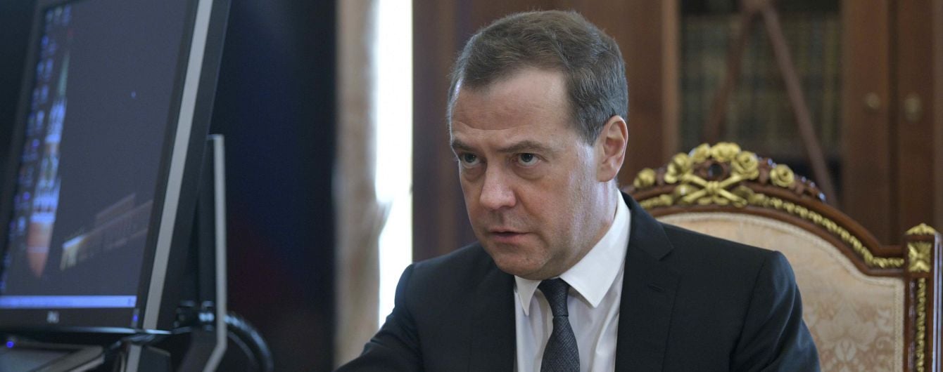Правительство Медведева уйдет в отставку