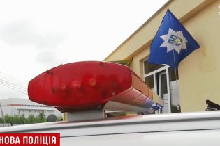 Под Киевом меценат построил отделение полиции и получил за это оружие