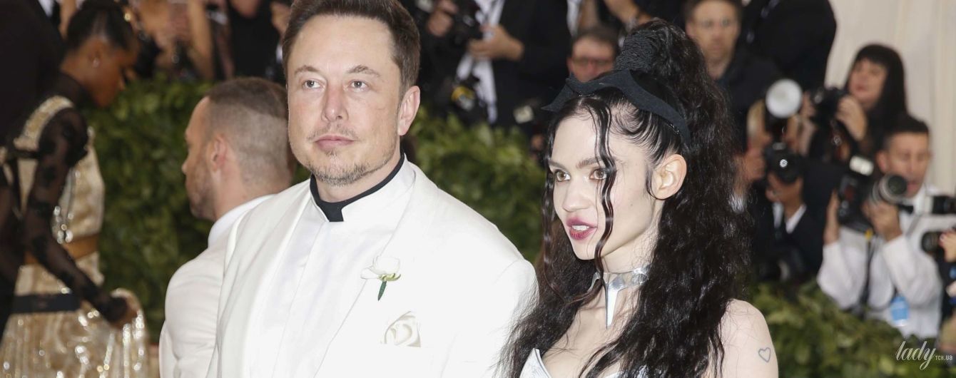 В белом пиджаке и с новой возлюбленной: Илон Маск на Met Gala-2018