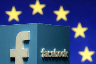 "Терпение на пределе". ЕС угрожает Facebook санкциями за "обманчивые" правила пользования