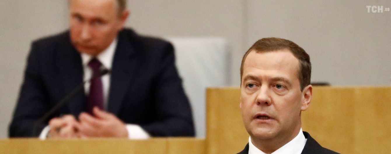 Госдума России продлила премьерство Медведева