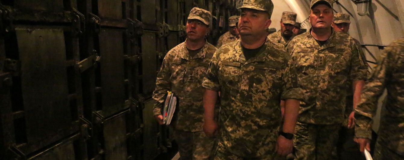 Командиров, которые "закрывают глаза" на насилие, следует наказывать - Полторак