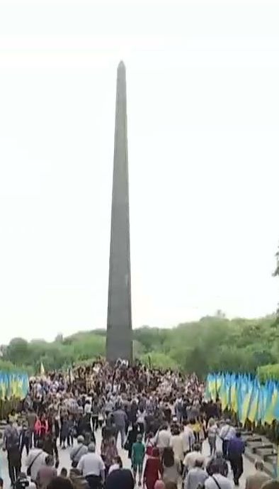 День победы у Вечного огня отметили без эксцессов