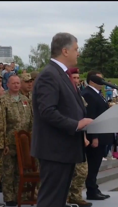 Порошенко висловив свою думку щодо ролі українців у Другій світовій війні