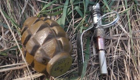 В Харькове к военкомату подбросили боевые гранаты