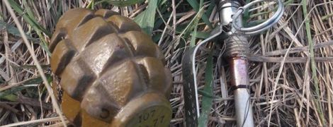 Юнаки у Запоріжжі з лікарняних ліжок розповіли, як стали жертвами вибуху гранати
