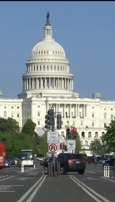 ТСН стало известно, что в США готовят санкции против украинских чиновников