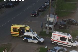 У Москві двоє підлітків примотали себе один до одного скотчем і стрибнули з 14-го поверху