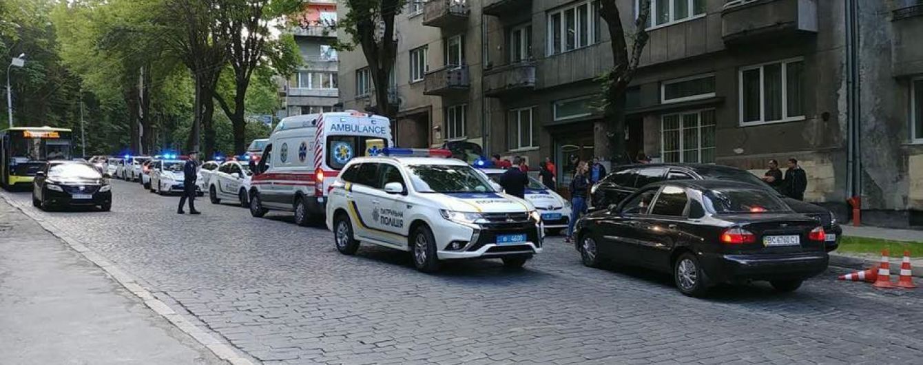 Во Львове участник ДТП ударил ножом женщину-патрульную полицейскую