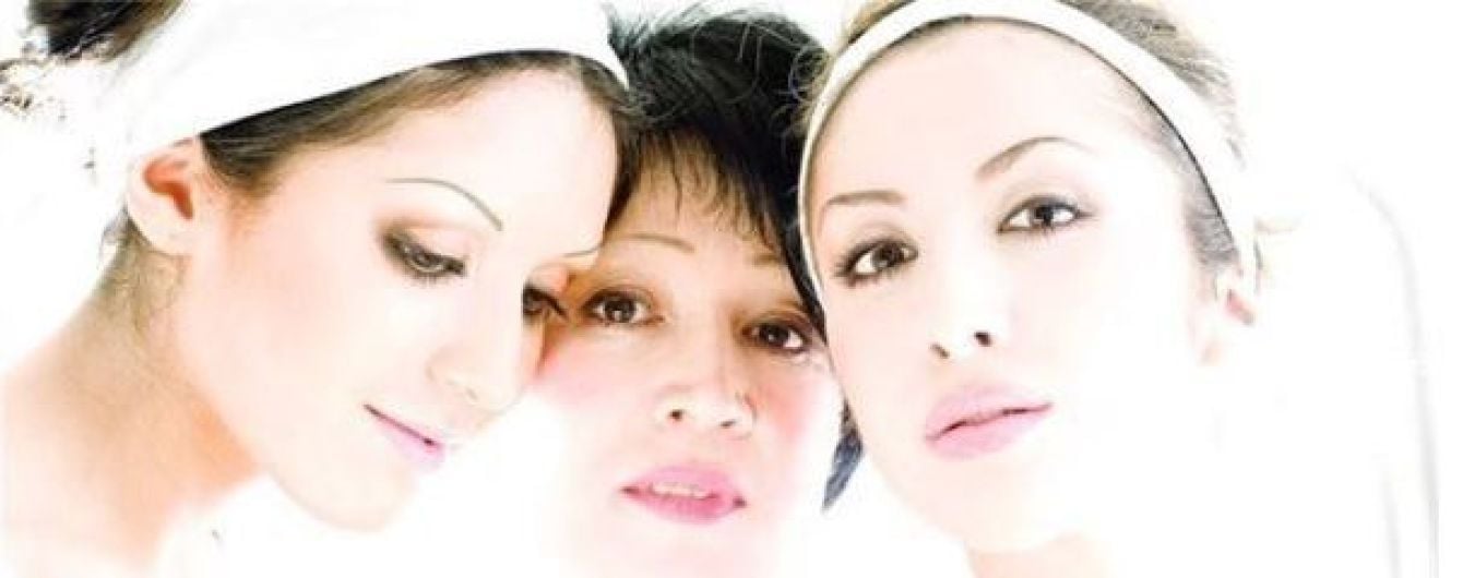 День матері: Бабкін, Джамала, сестри Завальські та інші зірки зворушливо привітали своїх матусь