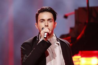 Under the ladder на бандурі: у Мережі набирає популярність кавер на пісню MELOVIN