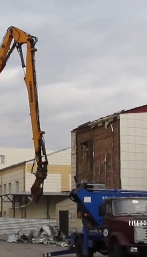 У російському Кемерові зносять торговельний комплекс, у якому згоріли десятки людей