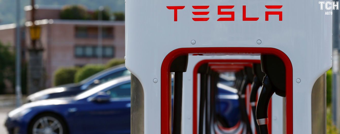 В компании Tesla признают вину автопилота