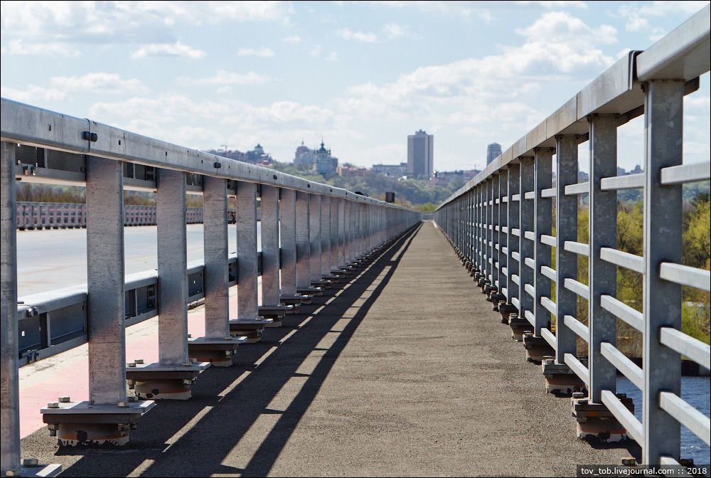 мост на Троещину
