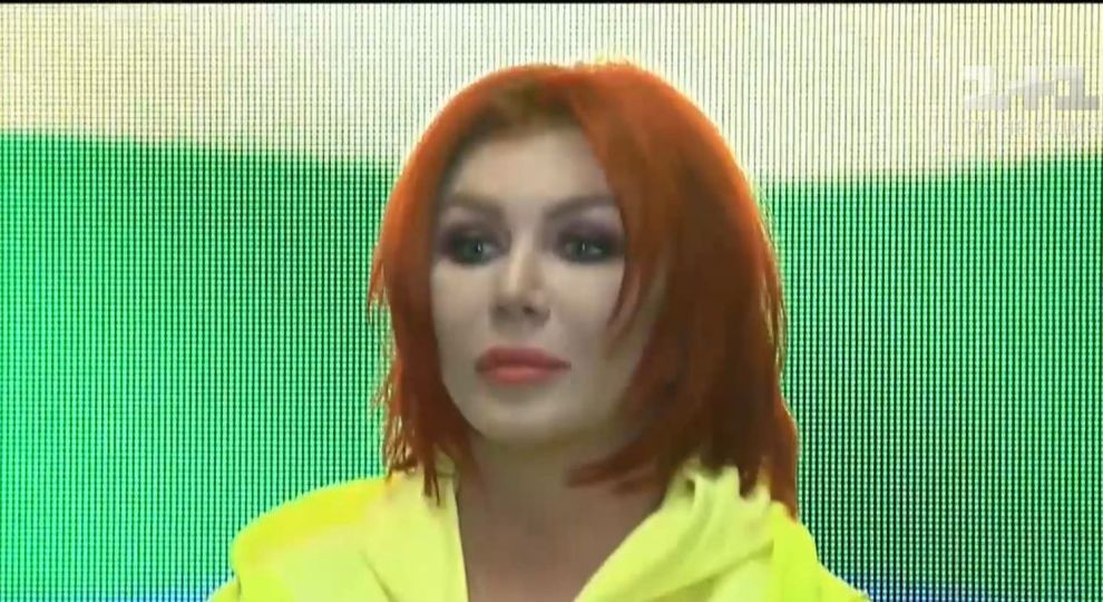 Irina Bilyk S Korotkimi Ryzhimi Volosami Vypustila Klip S Lesbijskimi Poceluyami Glamur Tch Ua