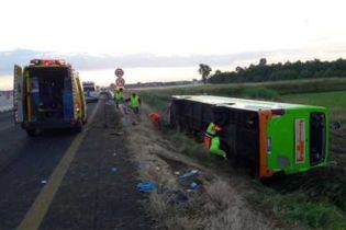 В Італії автобус вилетів з траси: 26 постраждалих